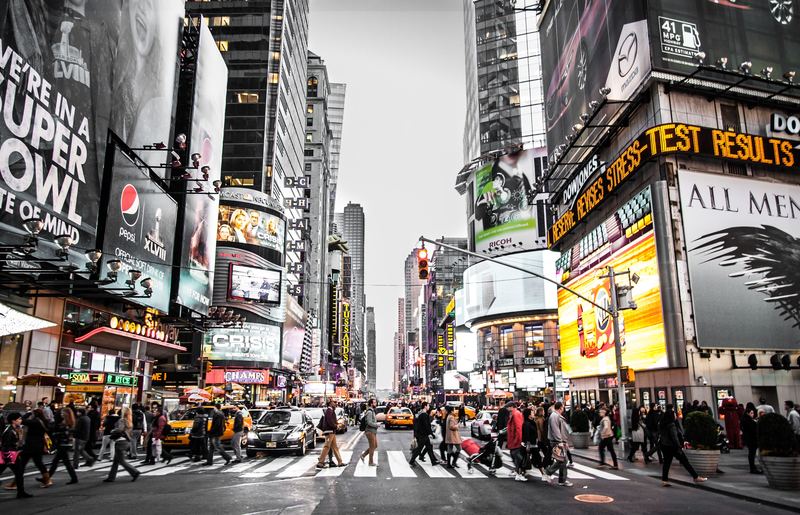 People crossing the Street in New York