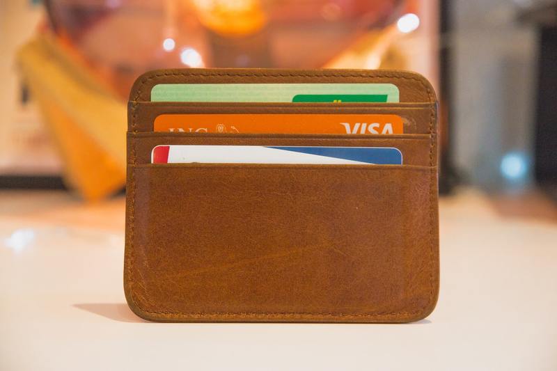 How to Choose a Credit Card: Insight from Consumers, Experts, and a Credit Card Company